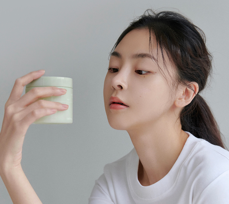 Almohadilla Tonificante Cica BHA para Imperfecciones Ji Woo Gae 170 ml - Celimax