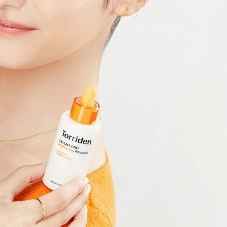 Ampoula Iluminadora con Vitamina C Cellmazing 30 ml - Torriden