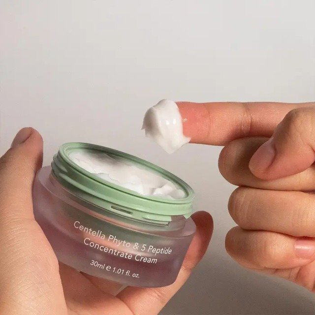 Crema Concentrada de Centella con Fito y 5 péptidos - Haruharu