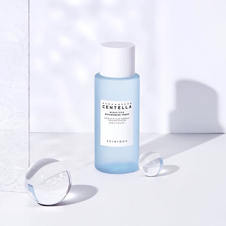 Tónico Aclarante con Ácido Hialurónico y Cica de Centella 210ml - Skin1004
