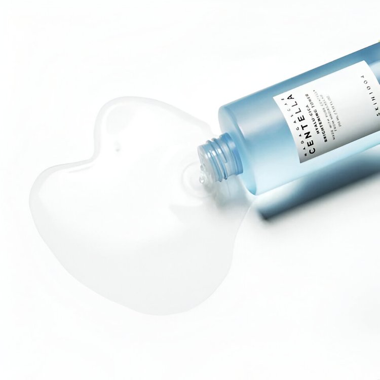Tónico Aclarante con Ácido Hialurónico y Cica de Centella 210ml - Skin1004